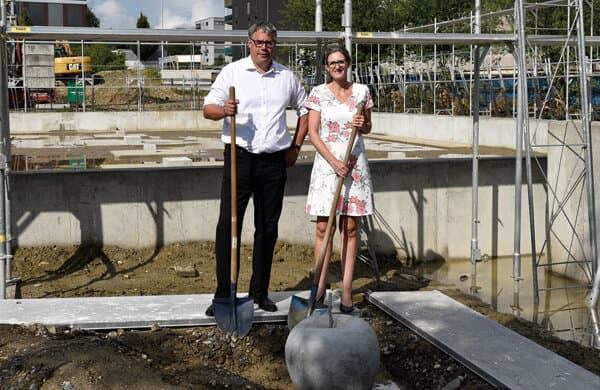 Ramseier_Christian-Consoni-CEO-RAMSEIER-Suisse-AG_Ladina-Aregger-Gemeinderaetin-Oberkirch_01_bearbeitet