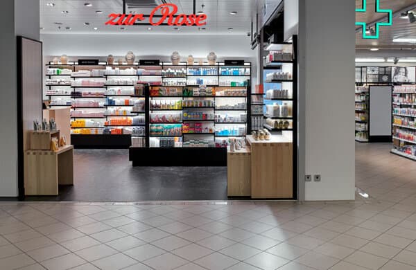 Zur-Rose-Apotheke-Migros-Shop-in-Shop_01_bearbeitet