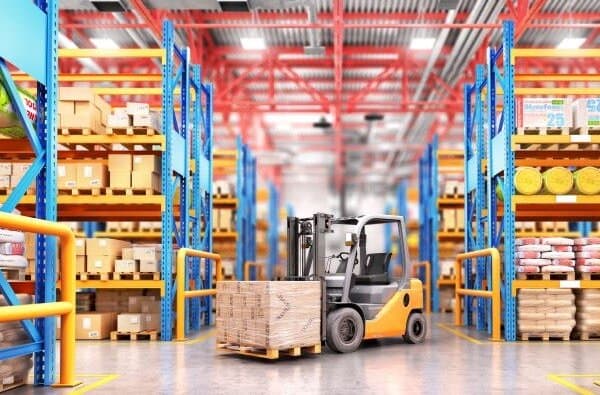 Descartes_warehouse_AdobeStock_178499644_695x395