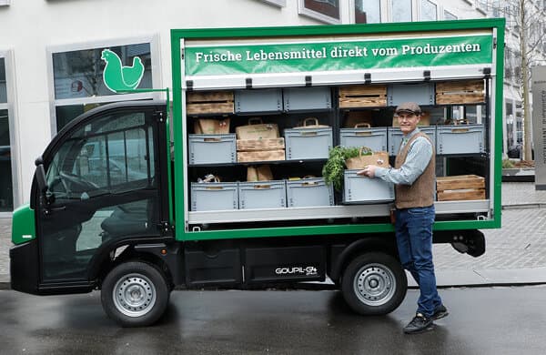 Farmy_Kurier-belaedt-Farmy_-Mobil-3_bearbeitet