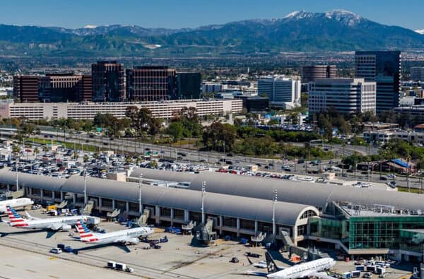 John-Wayne-Airport_1280x720_bearbeitet
