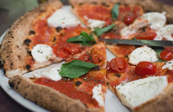 Pizza-Margherita_Pixabay-skeeze_bearbeitet