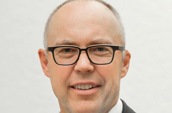 Saviva_Portrait_Andreas_Steiner_bearbeitet