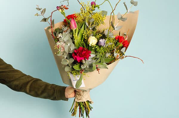 Blumenpost-Saisonalstrauss_bearbeitet