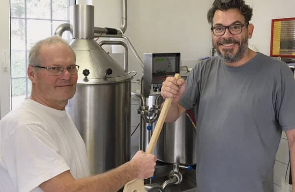 Chastelbach-Bier-Himmlreid_Gilbert-Oberson_Urs-Meier_02_bearbeitet