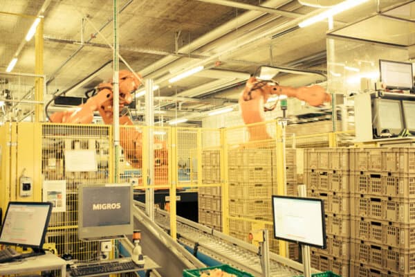 Migros-Aare_Schoenbuehl_Logistik_Kommissionierung_bearbeitet