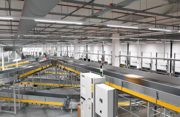 Schweizerische-Post_Paketzentrum-Cadenazzo_01_bearbeitet