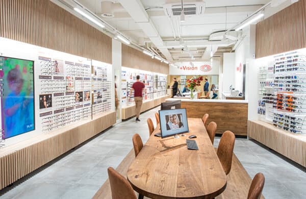 Visilab_Vision-Winterthur_Innenseite-Geschaeft_bearbeitet